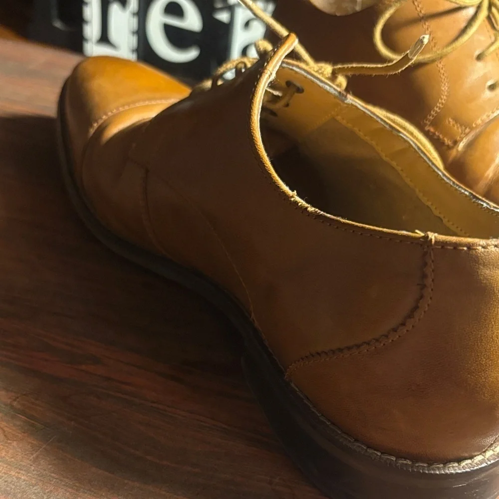 Florsheim Tan Leather Oxfords
